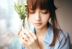 分手伤感语录：要变得多坚强，才能承受这人世